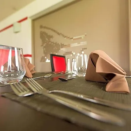 Hotel Design & Restaurant Sedan